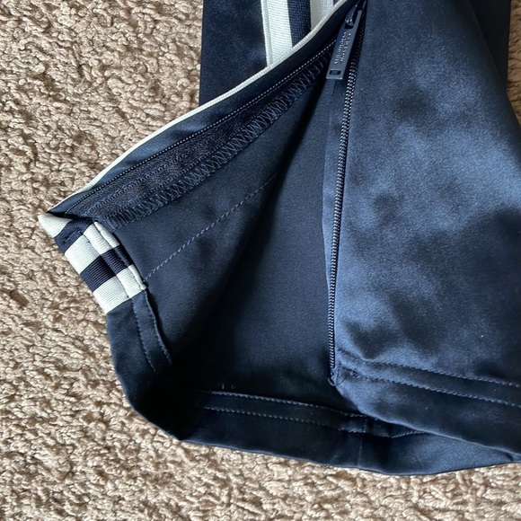 Adidas Original navy blue crop pant tracksuit xL - Picture 4 of 5